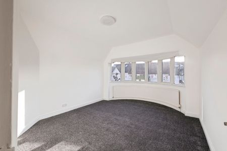 3 Bed Semi-Detached House, Sandringham Road, NW11 - Photo 4
