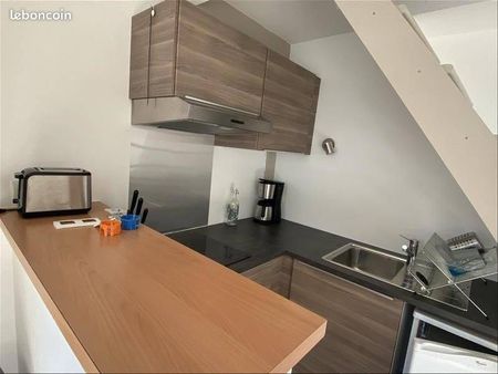 Beau studio meublé en location de 29,18m², situé place du Vieux Marché à Rouen, 608€ charges comprises - Photo 3