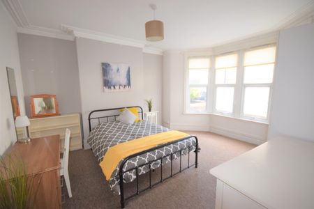 6 Bed Terraced House, Toronto Road, BS7 - Photo 2