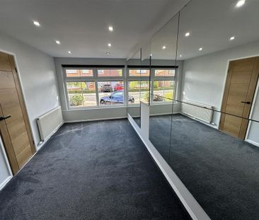 3 bedroom detached house to rent - Photo 2