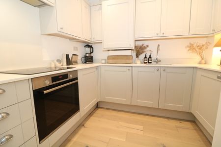 Station Road Dorking, Surrey - 1 bedroomProperty for lettings - Seymours - Photo 5