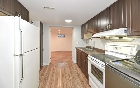 For Lease - 36 Plumridge Court Unit# B, Ajax, Ontario - Photo 4