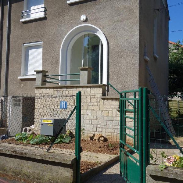 Location Maison 4 pièces 81m² POITIERS 86000 - Photo 1