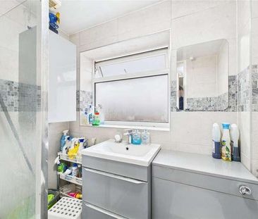 Cranbrook Drive, Maidenhead, Berkshire, SL6 - Photo 4