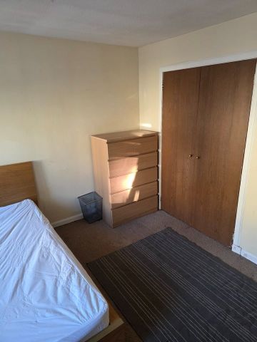 2 Bed Flat, Lochrin Place, EH3 - Photo 4