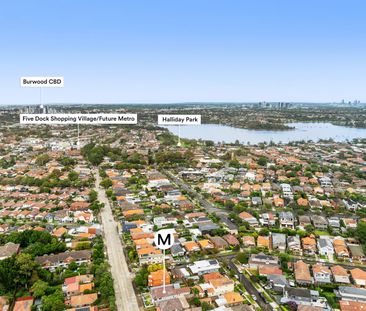 Freestanding Family Retreat Designed for Effortless Living - Photo 5