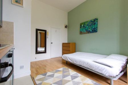 BILLS INCLUDED - Modern Studio to rent in Earls Court, London SW5 - Photo 2