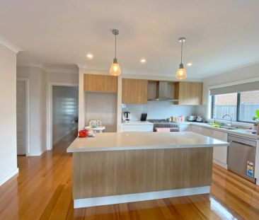 Craftsman Built Home - Photo 4