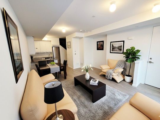 For Lease - 300 Alex Garden Circle Unit# 55, Aurora, Ontario - Photo 1