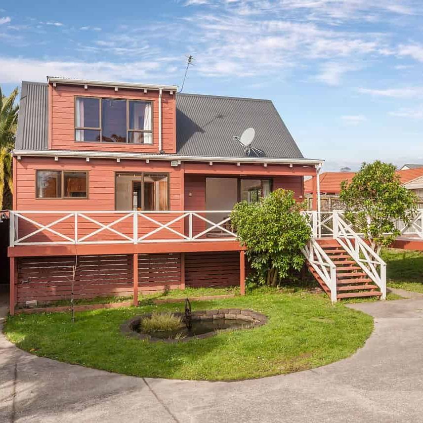 New kitchen and large deck for summer - Photo 1