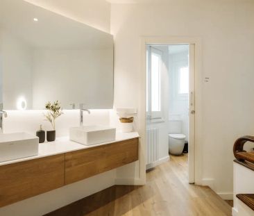 Room in a shared 4-bedroom apartment for rent in l'Antiga Esquerra ... - Photo 4