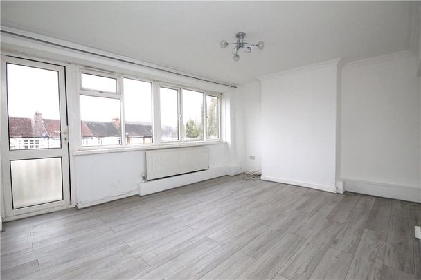 Warminster Gardens, London, SE25 4DN - Photo 1