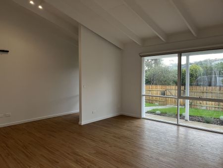 Fully Renovated Coastal Gem! - Photo 3