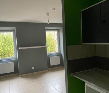 Location Appartement 1 pièce 21m² LES VANS 07140 - Photo 1