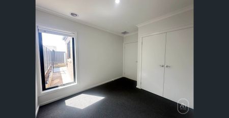 Brand New 3-Bedroom Home with Garage – Modern Comfort in Werribee - Photo 5