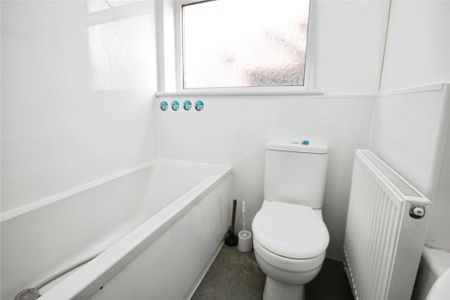 2 bedroom maisonette to rent - Photo 4