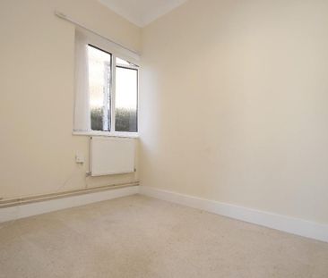 3 bedroom bungalow to rent - Photo 4