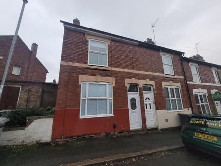 2 bedroom end of terrace house to rent - Photo 3