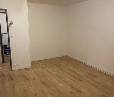 Location Appartement 2 pièces 40m² EVREUX 27000 - Photo 2