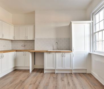 3 bedroom apartment to rent - Photo 1