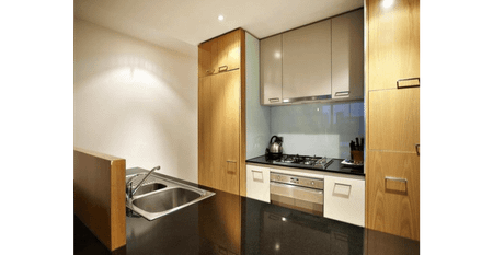 Waterfront 2 Bedroom apartment Docklands - Photo 3