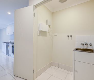 Simple and Modern Duplex Living - Photo 5