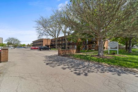 Timmins Apts - Photo 2