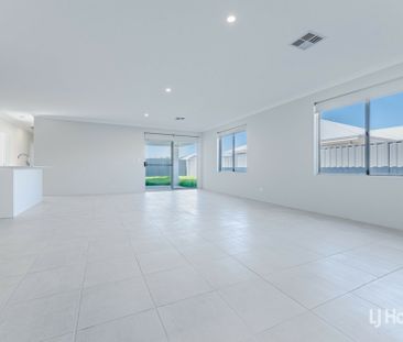 Contemporary Coastal Living at Its Finest - Photo 3