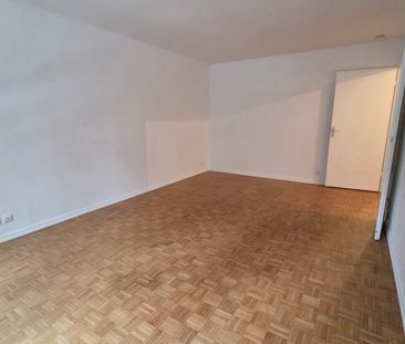 Location Appartement 2 pièces 53m² ST JEAN DE BRAYE 45800 - Photo 2