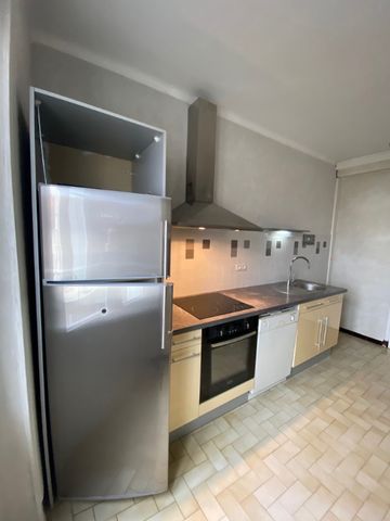 Location Appartement 3 pièces 73m² BESANCON 25000 - Photo 4