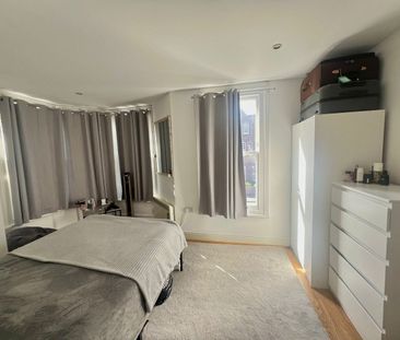 1 Bed Flat, Wavertree Road, SW2 - Photo 1