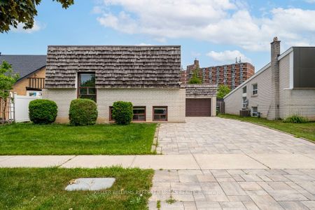 For Lease - 52 Masseygrove Crescent, Toronto, Ontario - Photo 3