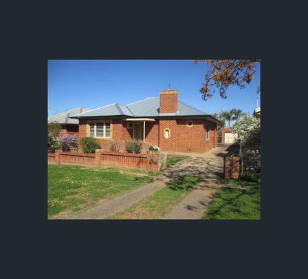 37a Crown Street, Tamworth, NSW 2340 - Photo 1