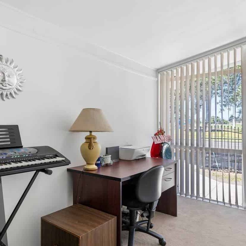 Standalone in Prime Location - Photo 1