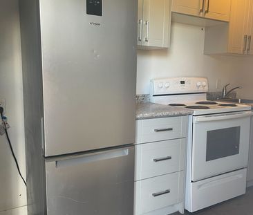 For Lease - 59 Denistoun(Bachelor) Street, Welland, Ontario - Photo 4