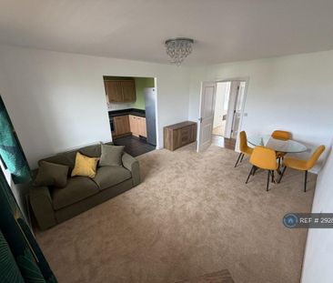2 bedroom flat to rent - Photo 2