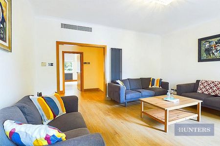 5 bedroom House To Let Total Size: 1836 SQ FT - Photo 2