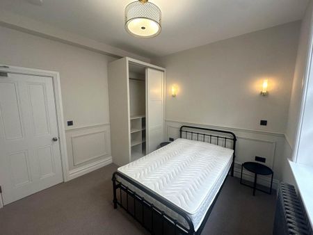 5 bedroom flat to rent - Photo 3