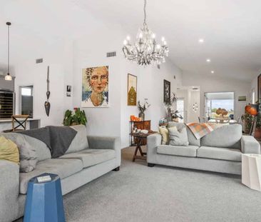 Executive Living Near the Botanical Gardens - Photo 2