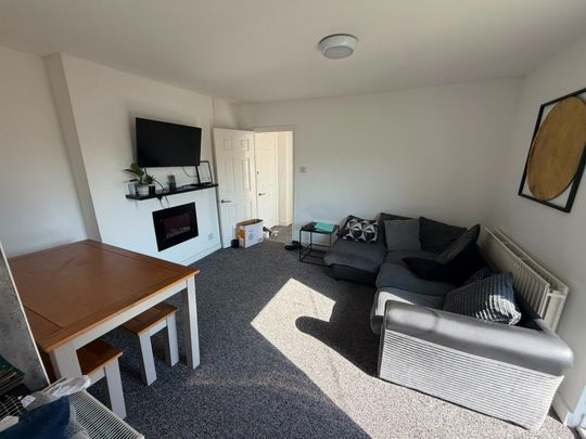 Villiers Road, Watford - Photo 1