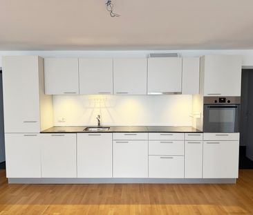 Mitten in der Altstadt - Grosse Wohnung mit 2 Badezimmern und Reduit - Foto 3