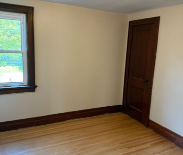 For Lease - 270 Vansittart Avenue, Woodstock, Ontario - Photo 3