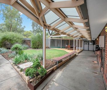 Spacious family home - Photo 4