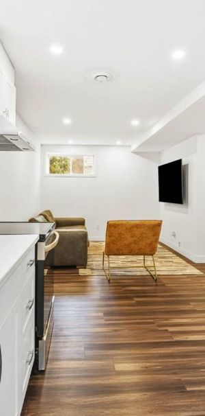 ⭐️ Bachelor 3 1/2 entièrement rénové tout compris meublé - Repentigny ⭐ - Photo 1