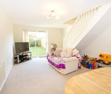 2 bedroom end of terrace house to rent - Photo 3