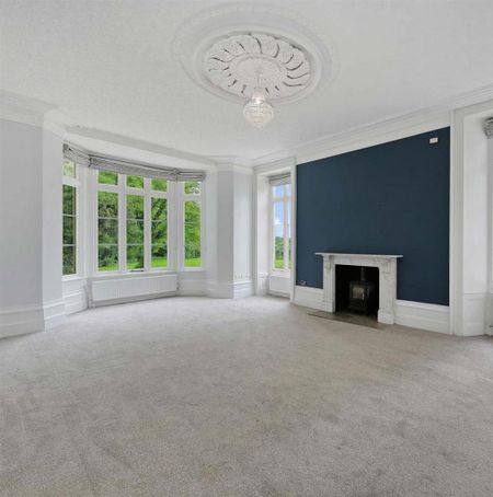 3 bedroom character property to rent - Photo 5