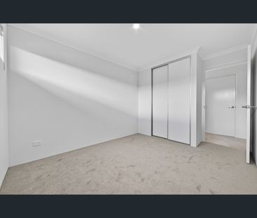 55 Castella Dr, Dudley Park, WA 6210 - Photo 1