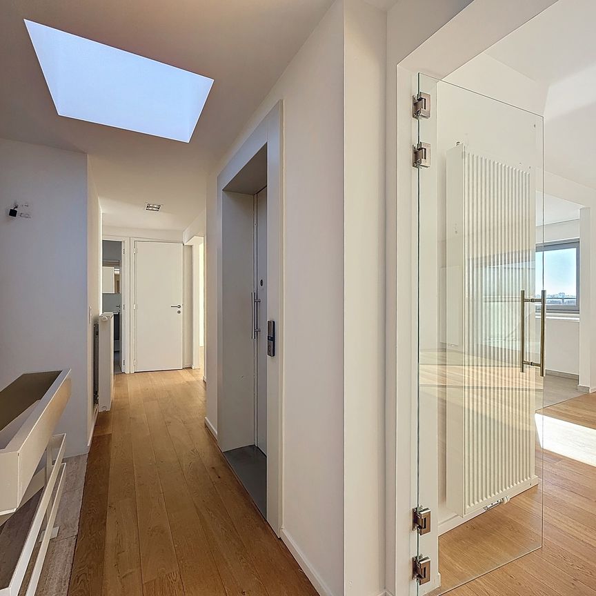 Penthouse - for rent - Photo 1