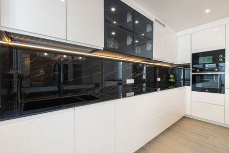 Middle Floor Apartment · Nueva Andalucía - Photo 3