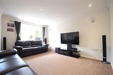 Laburnum Road, Winnersh, RG41 - Photo 4